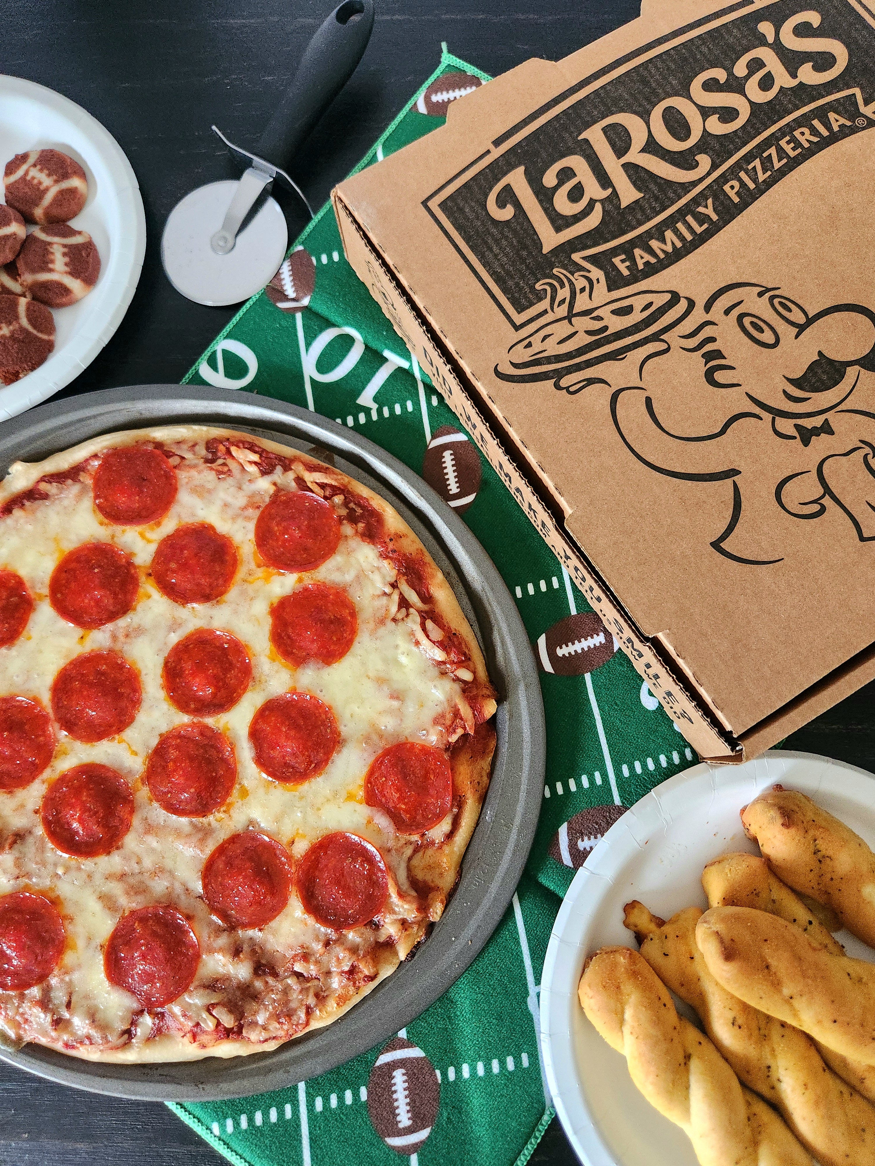 LaRosa's Pepperoni Pizza (4 or 8 Pack)
